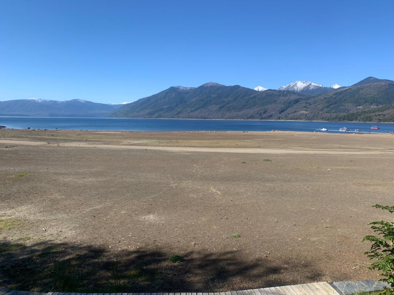 Piden a la Armada estudiar pérdida de agua del Lago Caburgua